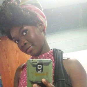 Meet your Posher, Ange